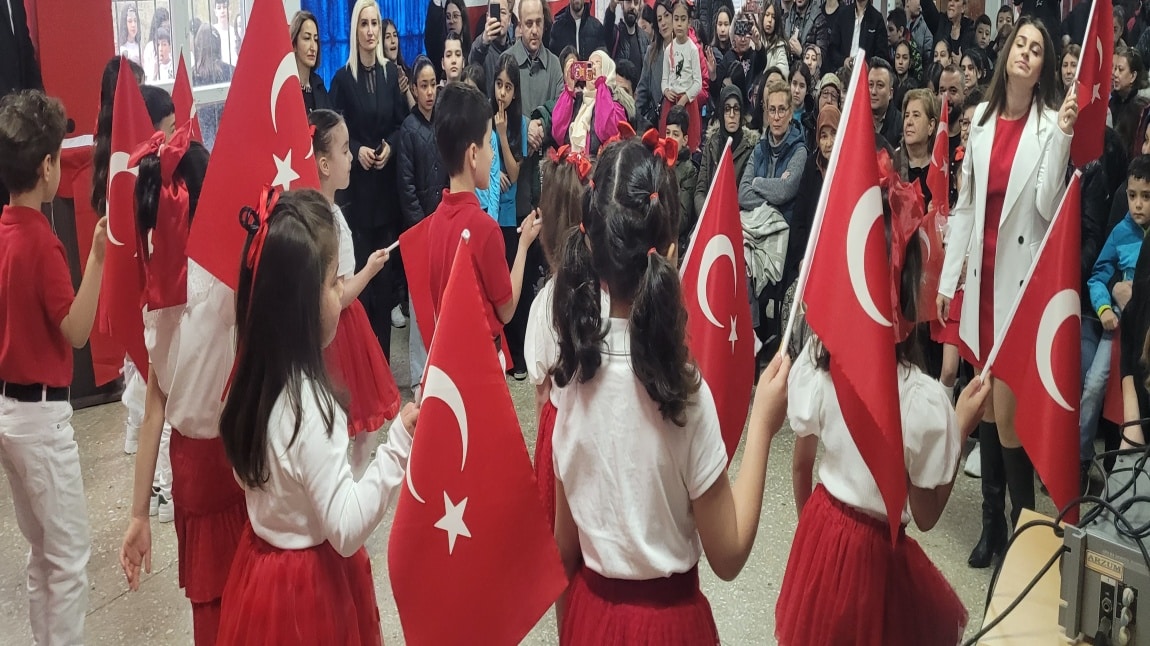 23 Nisan Ulusal Egemenlik ve Çocuk Bayramı Okulumuzda Coşkuyla Kutlandı